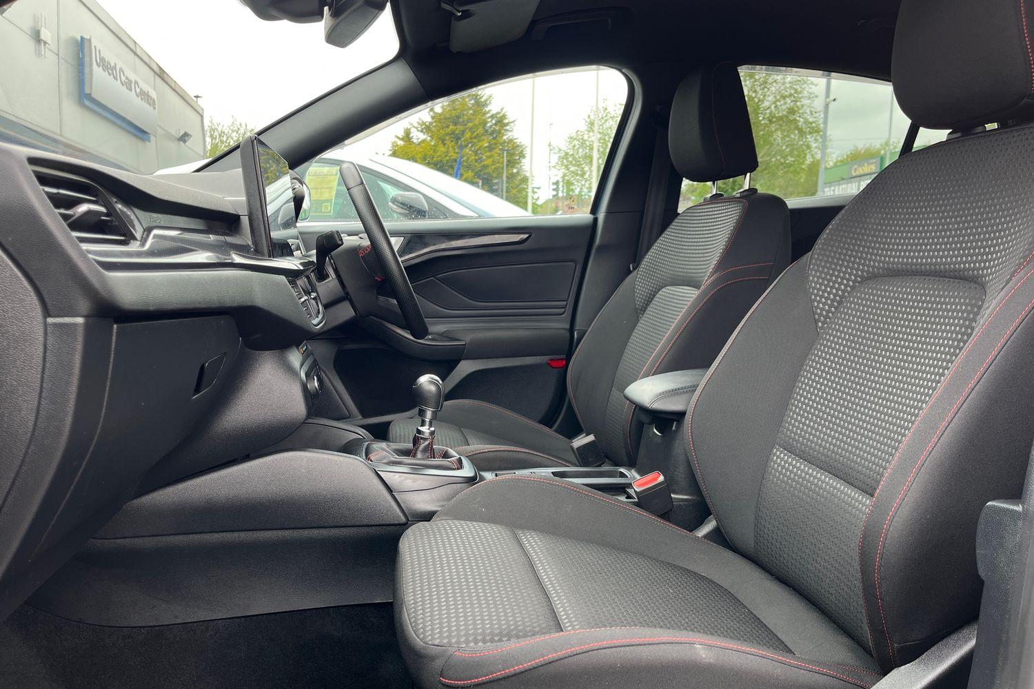 Ford FOCUS Photo 18