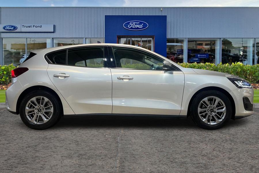 Ford FOCUS Photo autoimg-adf211baa07242358e64a05d7081f9fc77e99607.jpg