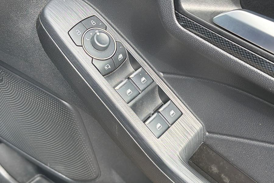 Ford Kuga Photo autoimg-adf4a1b74b35349513944b1d69f6da41b2310c73.jpg