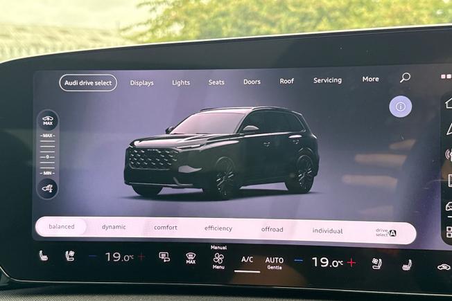 AUDI Q7 Photo 51