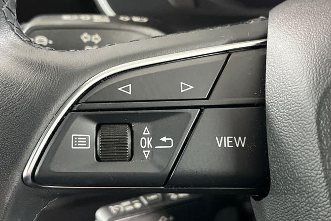 AUDI Q3 Photo 16