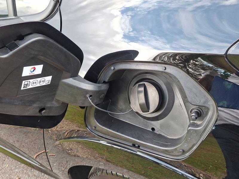 Used Peugeot 208 KM75HNY 31