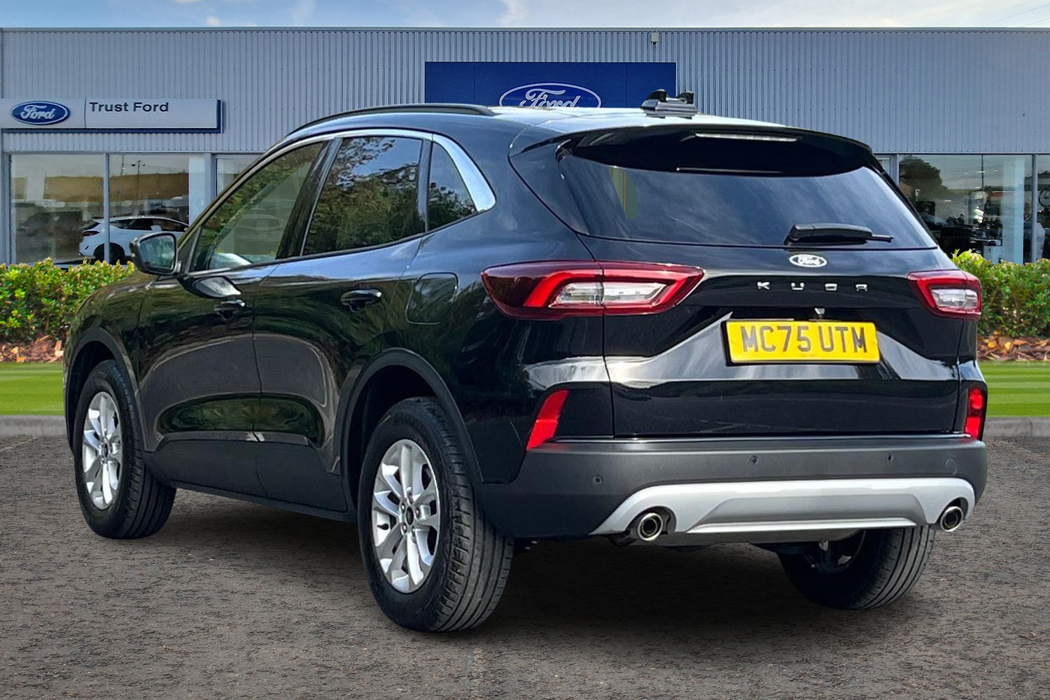 Ford KUGA Photo 1