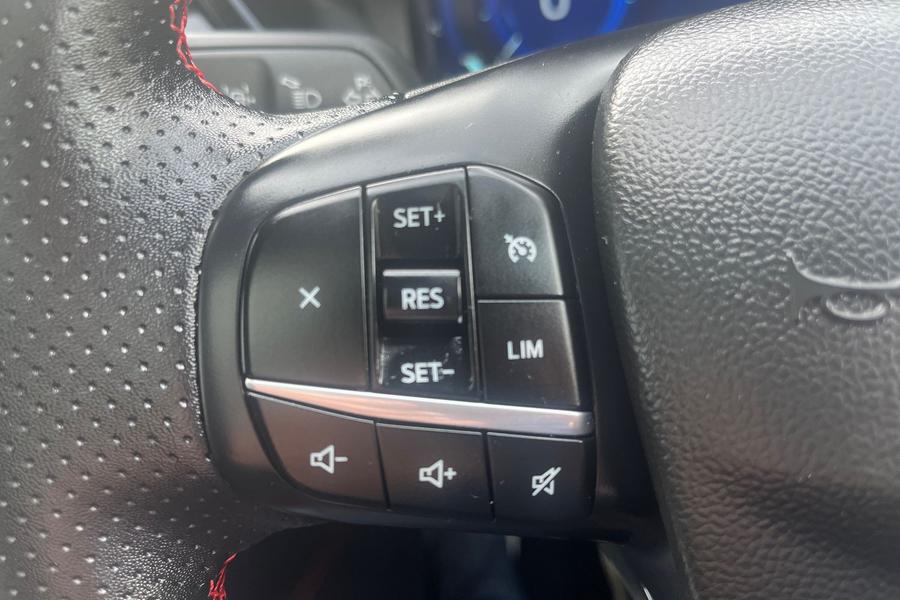Ford KUGA Photo autoimg-ae03219630c9f7c7100873a876a16039d7260e72.jpg
