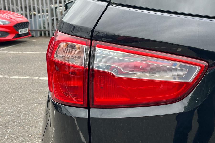 Ford ECOSPORT Photo autoimg-ae054fbeffeb787f64b9151cf1f793908f646bed.jpg