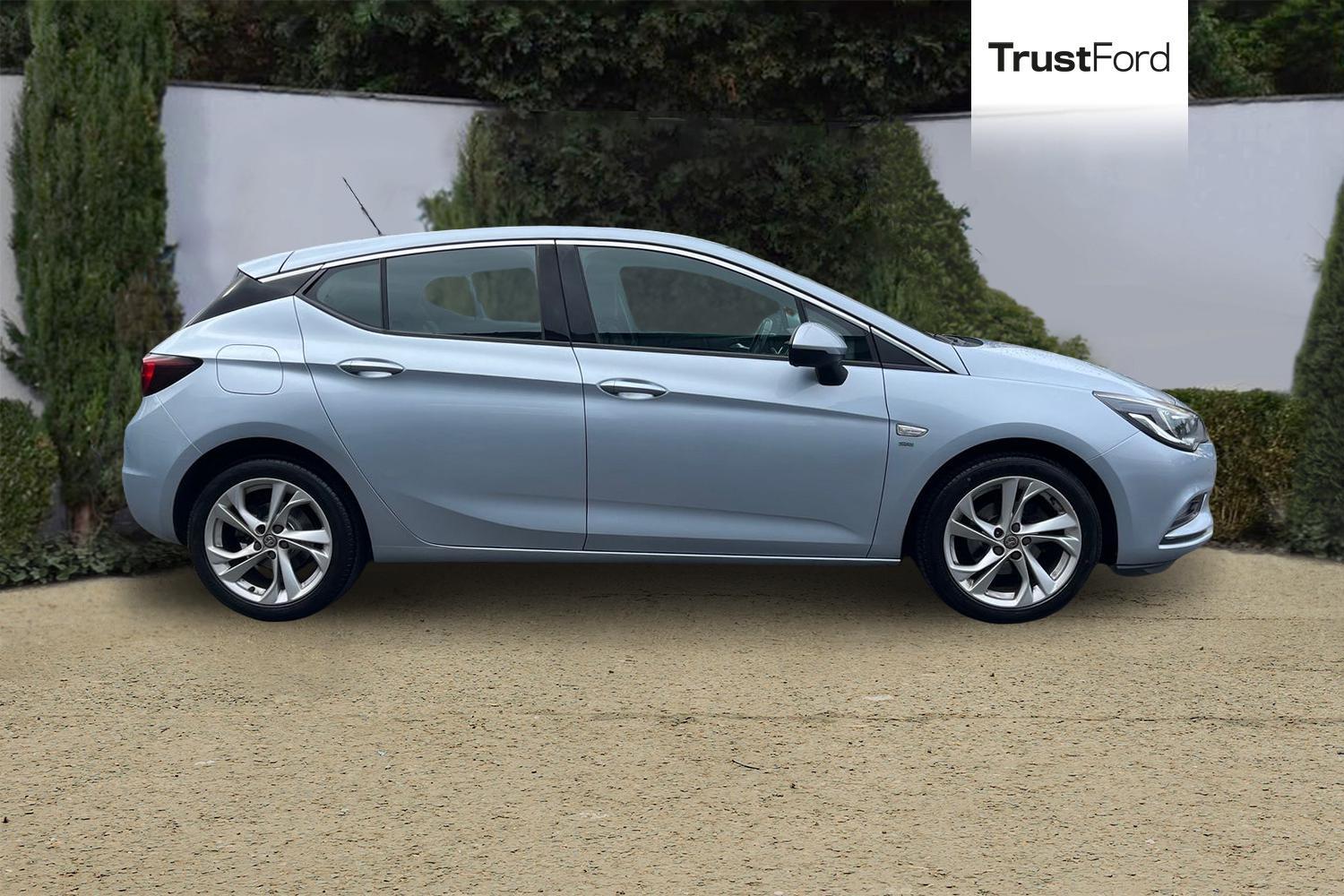 Vauxhall ASTRA Photo 2