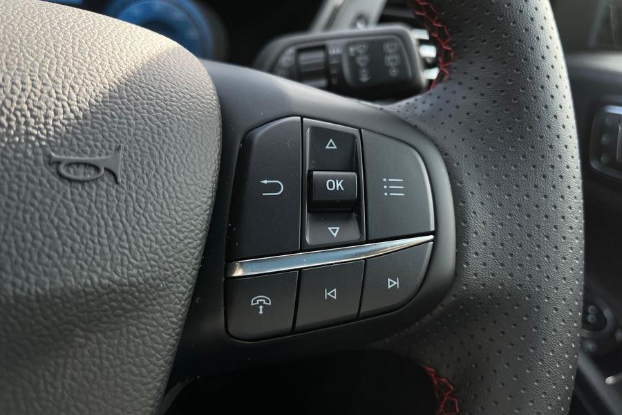 Ford Kuga Photo autoimg-ae06a2e3d90cfc73cee9f44a3cc612ae542c8df7.jpg