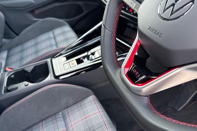 Volkswagen Golf Photo 26