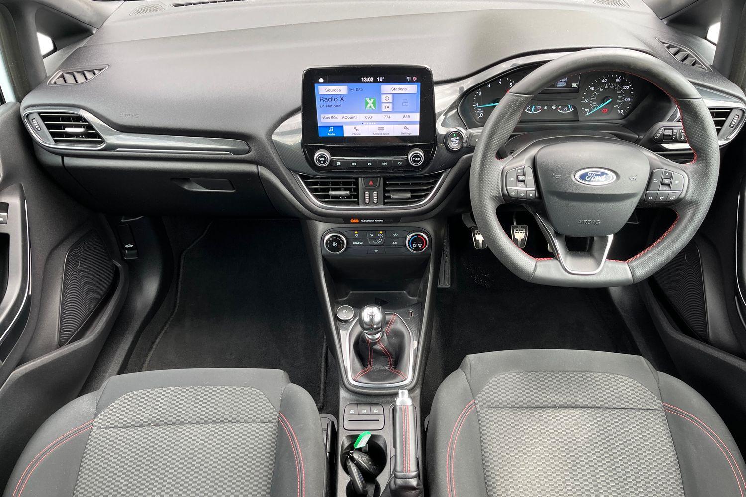 Ford Fiesta Photo 9