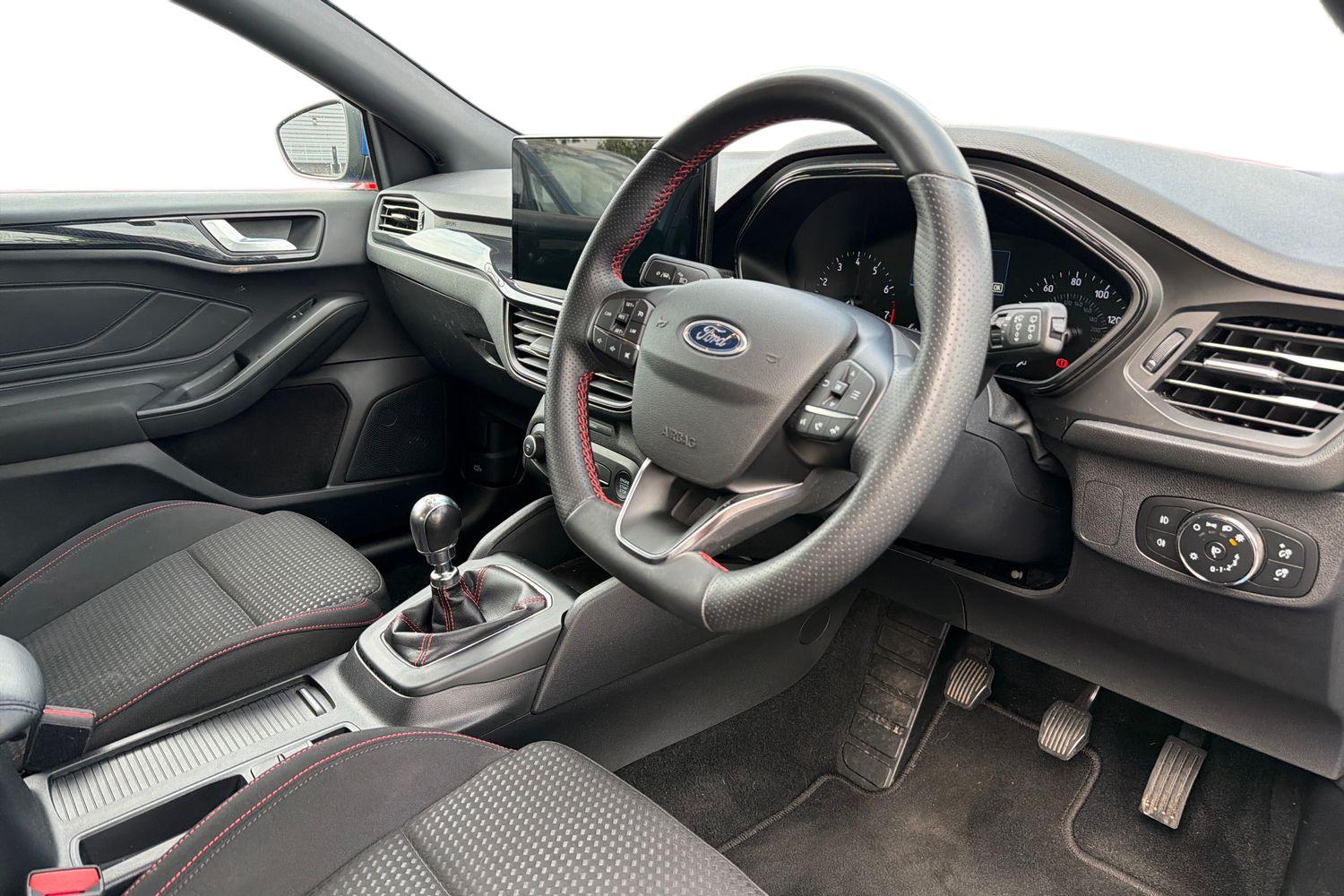Ford FOCUS Photo 8