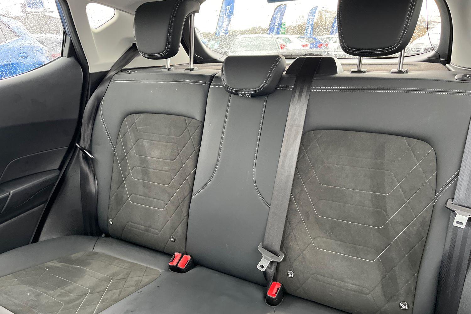Ford FIESTA Photo 19