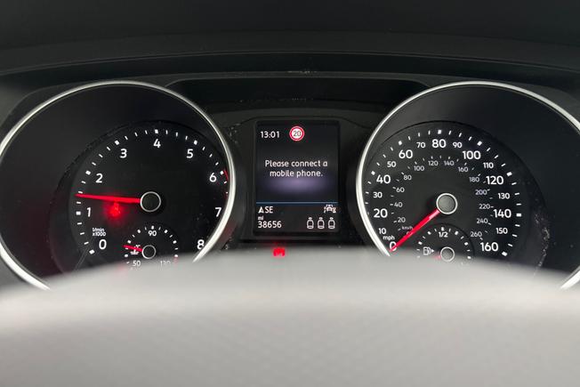 VOLKSWAGEN Tiguan Photo 15