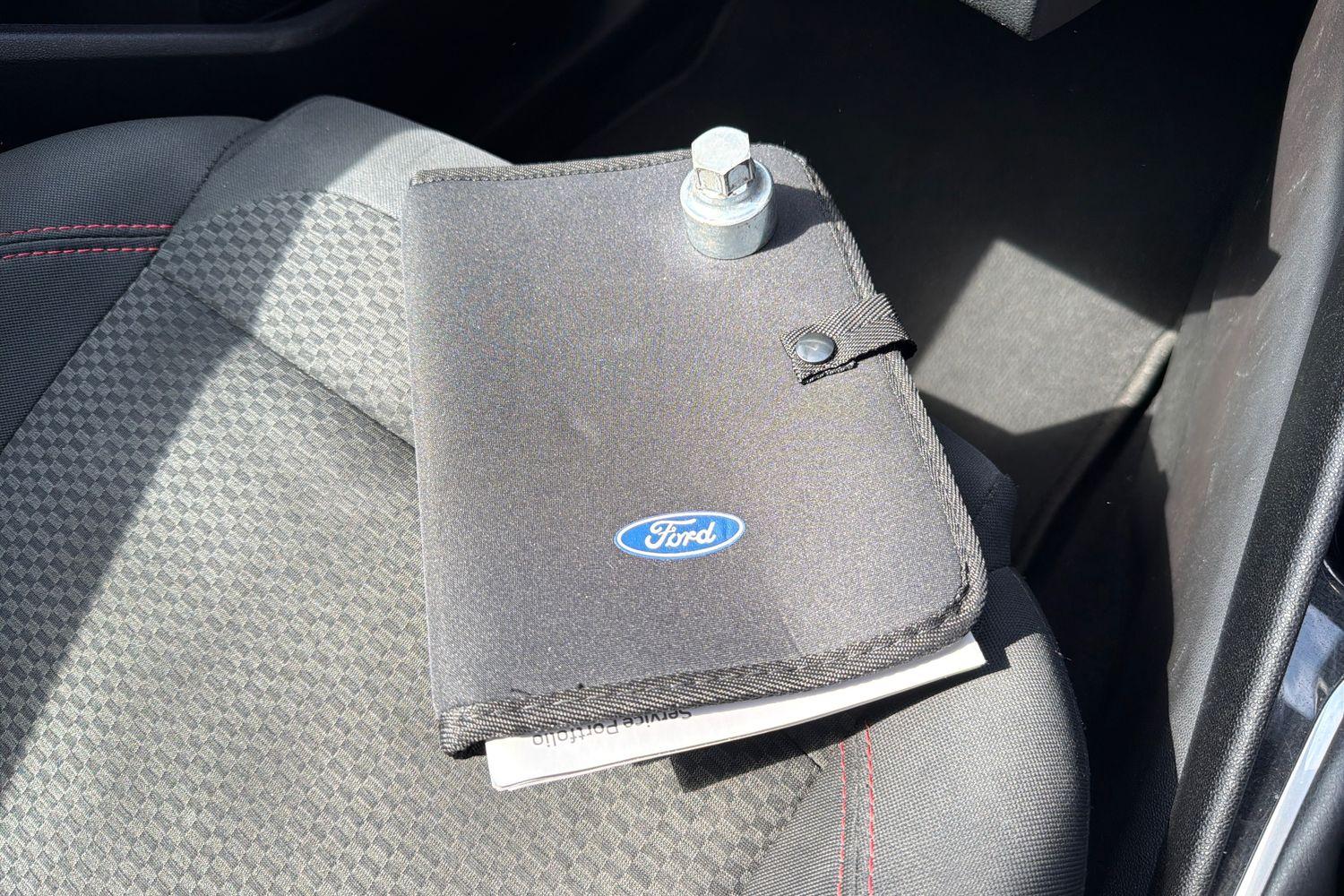 Ford FIESTA Photo 21