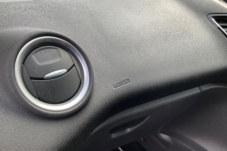 Ford FIESTA Photo autoimg-ae10c0d9a100e8b899db1141962f8811a71cdf04.jpg