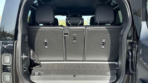 Land Rover Defender Photo autoimg-ae131edfd9f8afa192511311daa33fb1cebde258.jpg