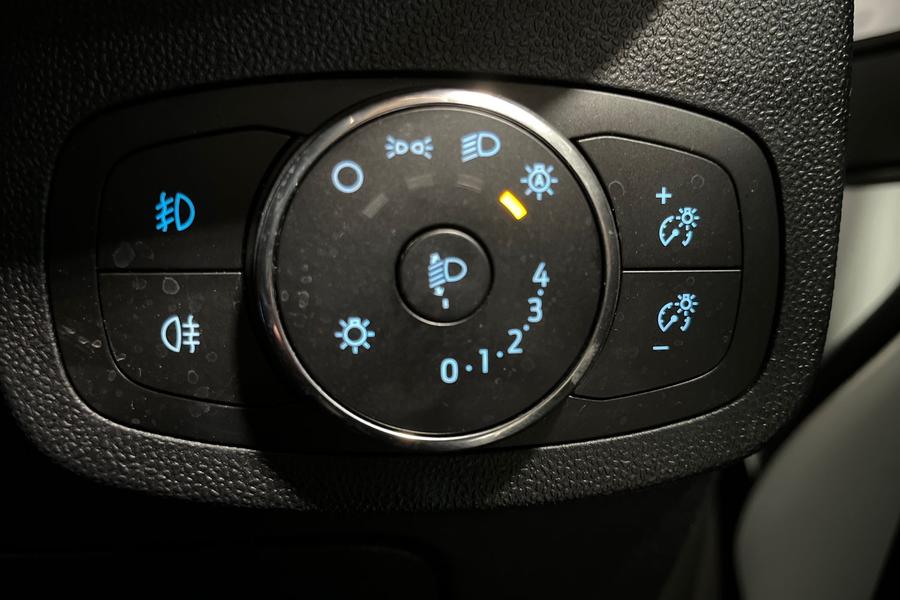 Ford FIESTA Photo autoimg-ae150b2f02c2c38020adc252335598f7cd3b1cb6.jpg