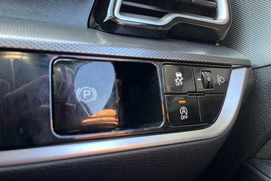 Kia SPORTAGE Photo autoimg-ae17eec1ed18b07734361ed10188e982c00efbfc.jpg