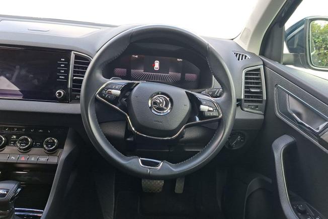 ŠKODA Karoq Photo 11