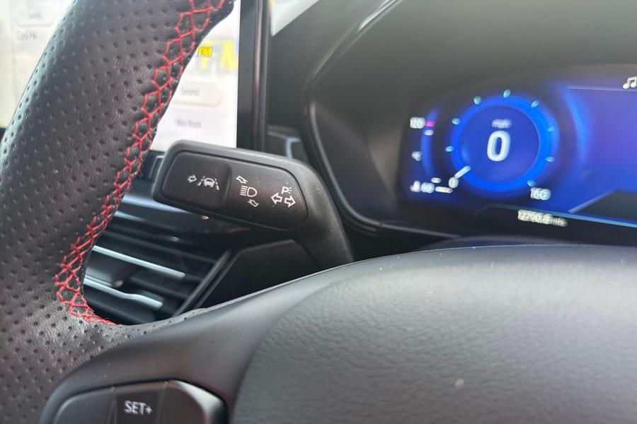 Ford FOCUS Photo autoimg-ae277ff247b8511b6a44f20d03042a3cfc62cbb5.jpg
