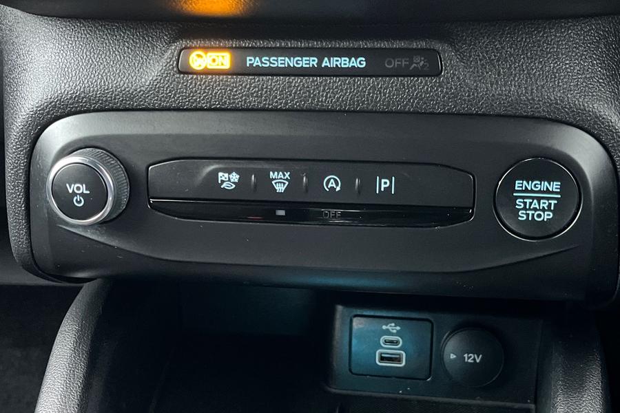 Ford FOCUS Photo autoimg-ae28a2e9c63ed187f8ac4c7415386928b6b9ceae.jpg