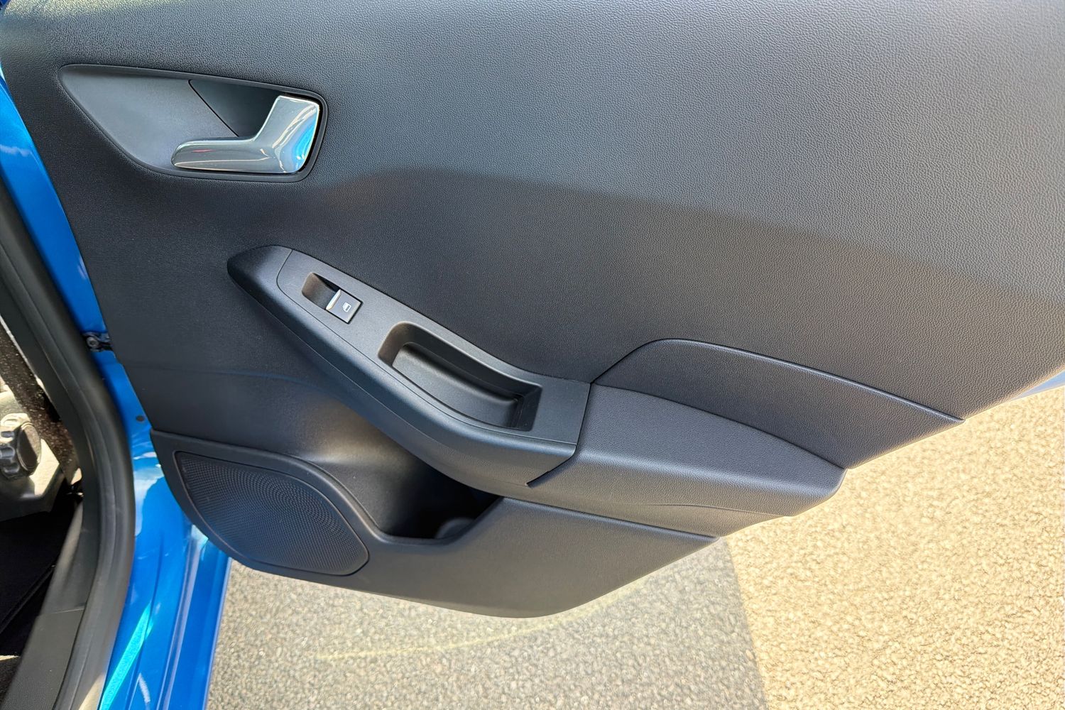Ford FIESTA Photo 38