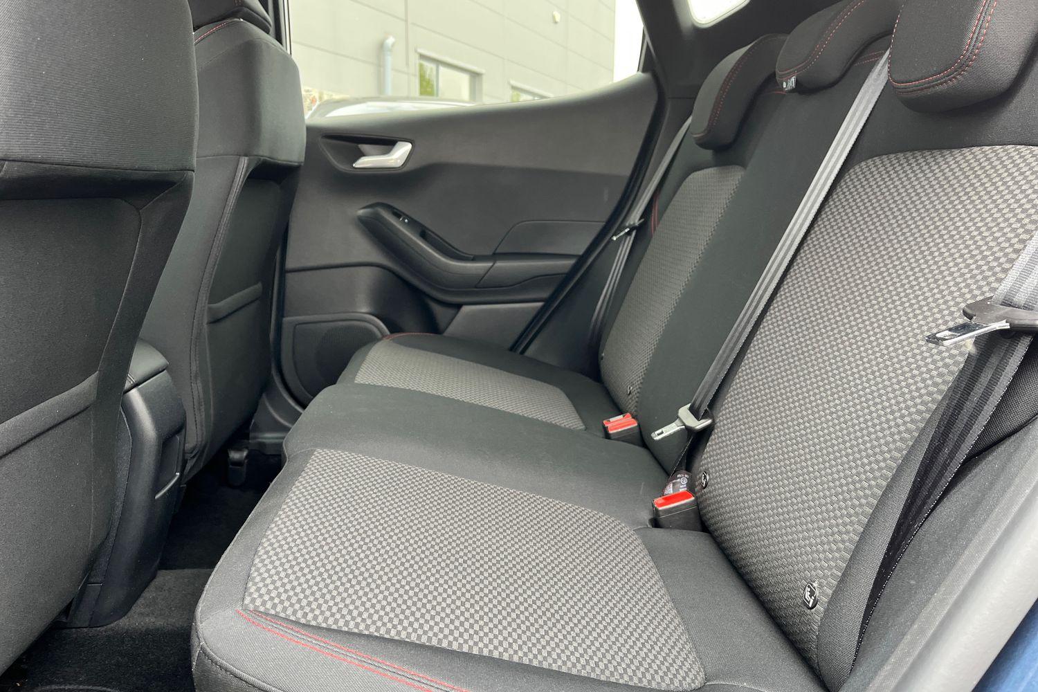 Ford FIESTA Photo 19