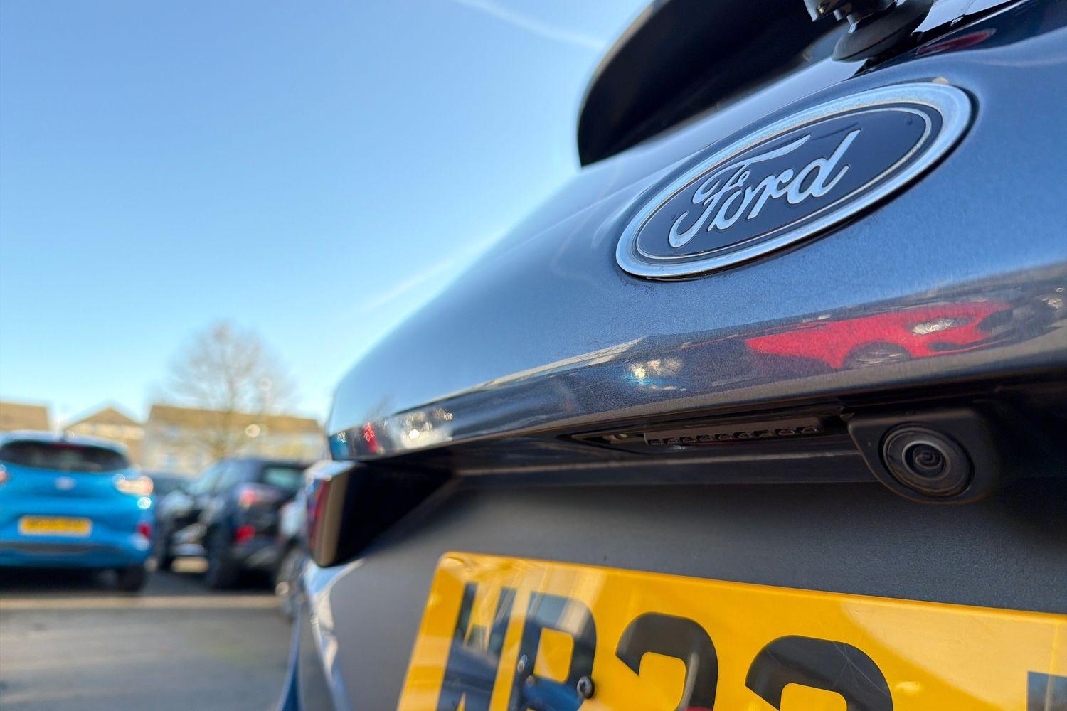 Ford FIESTA Photo 23