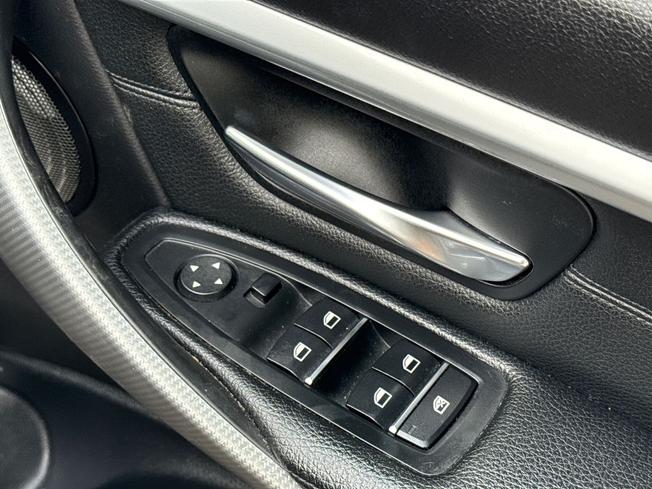 BMW 3 Series Photo 46