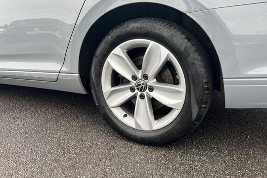 Volkswagen Passat Photo autoimg-ae2e2342186c88101965e997840646d8ee7b4857.jpg