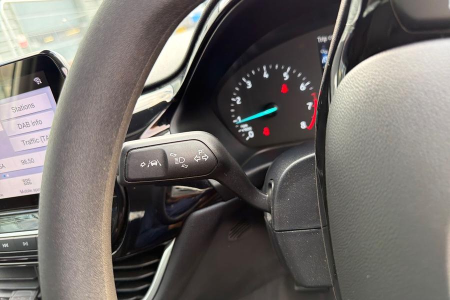 Ford FIESTA Photo autoimg-ae2ee7dbcc45b812140890f001b8e7a124d7a53b.jpg