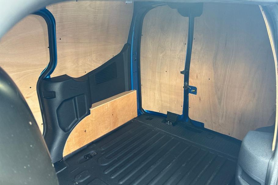 Used Ford TRANSIT COURIER SD24FKF 4