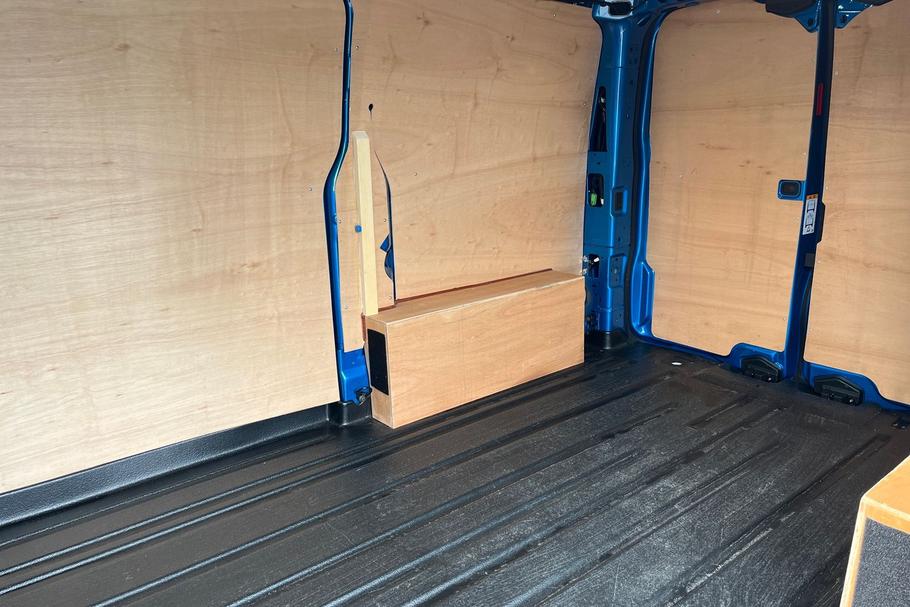 Used Ford TRANSIT CUSTOM AO25UCL 4