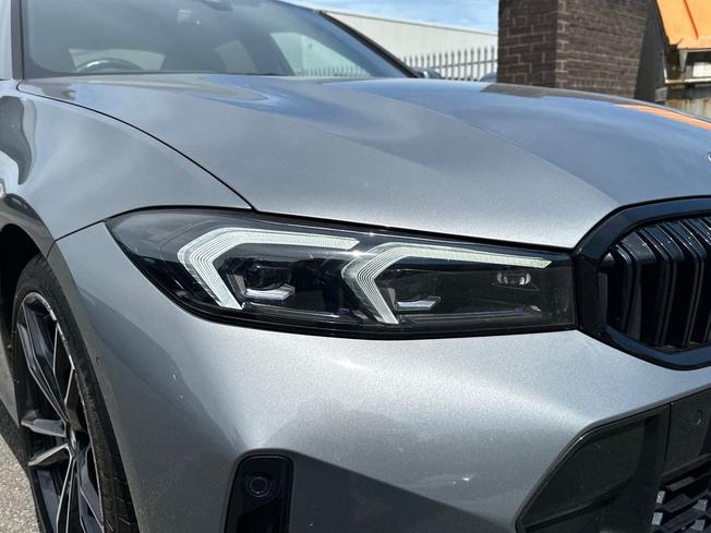 BMW 3 Series Photo 19