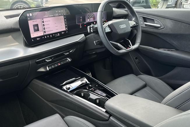 AUDI Q3 Photo 26