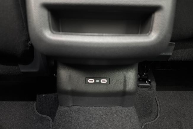 VOLKSWAGEN T-Roc Photo 30