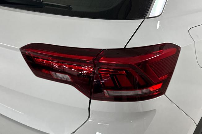 VOLKSWAGEN T-Roc Photo 18