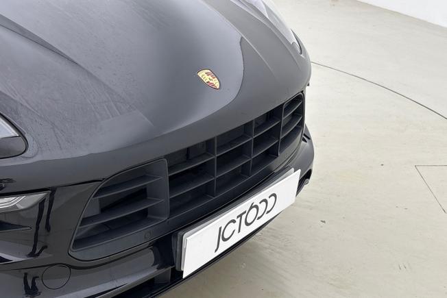 PORSCHE Macan Photo 32
