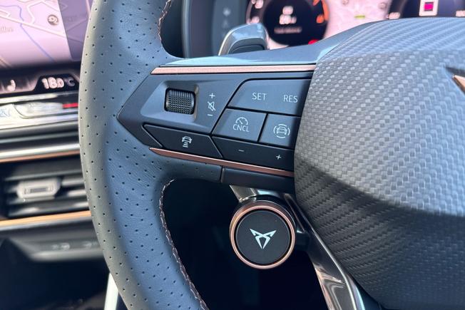 CUPRA Leon Photo 16
