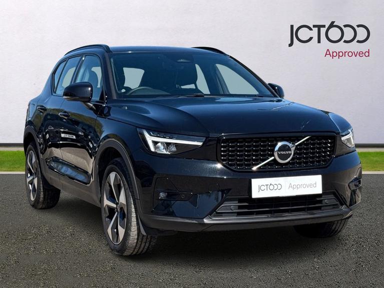 Used VOLVO XC40