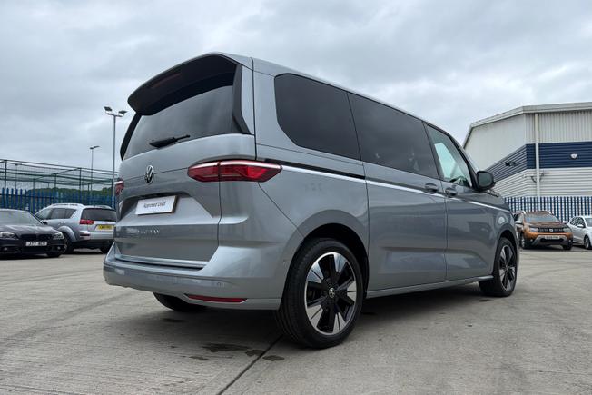 VOLKSWAGEN Multivan Photo 27