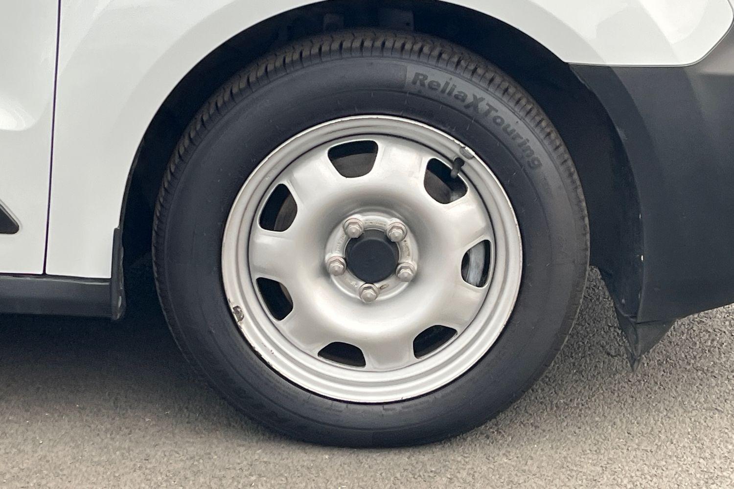 Ford TRANSIT CONNECT Photo 38