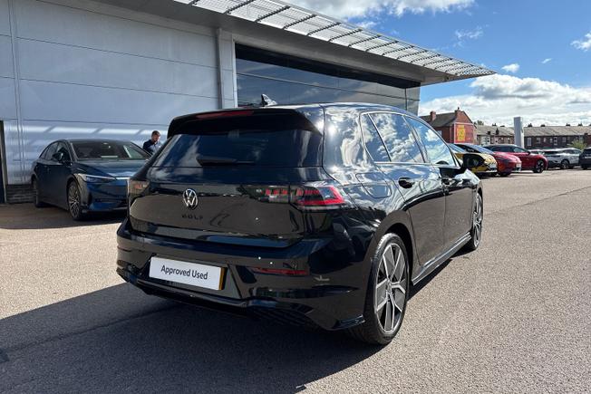 VOLKSWAGEN Golf Photo 24
