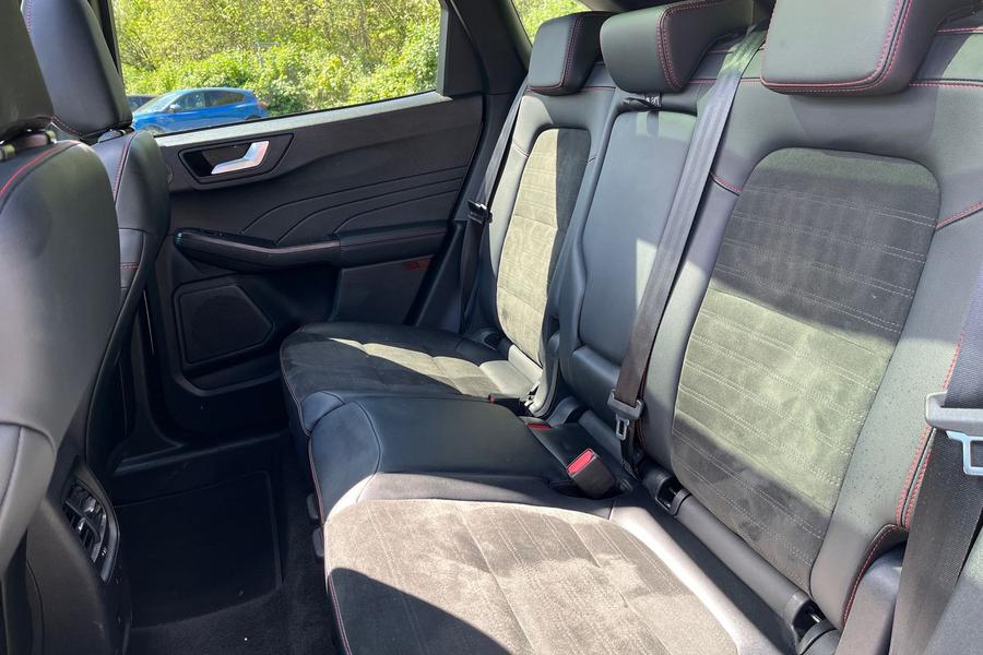 Ford KUGA Photo autoimg-ae496c34c583f16813510f07559fdb6dad87215a.jpg