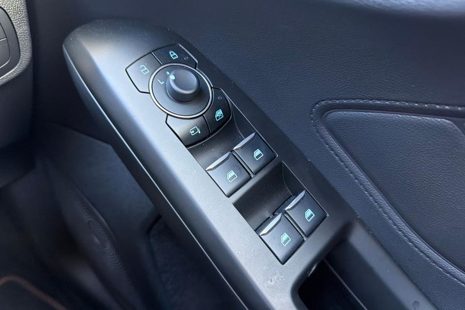 Used Ford FOCUS WX25JZM 16