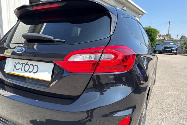 FORD Fiesta Photo 18