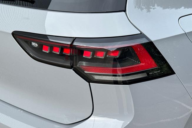 VOLKSWAGEN Golf Photo 18