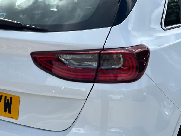 Kia Ceed Photo autoimg-ae4fabacf10b75a9e14bbb017f5b313632b808cb.jpg
