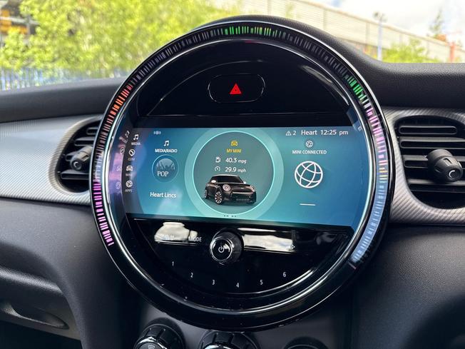 MINI Hatch Photo 34