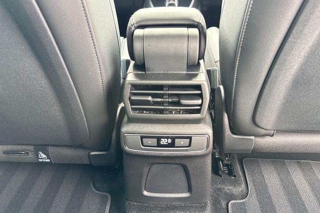 Audi Q4 Photo 29