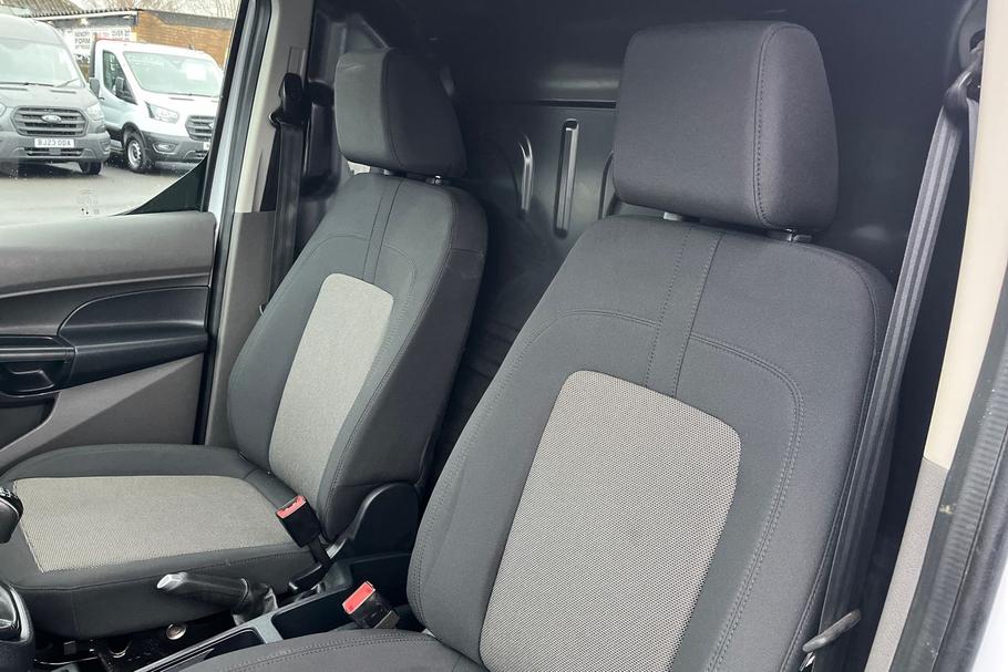 Used Ford TRANSIT CONNECT 27